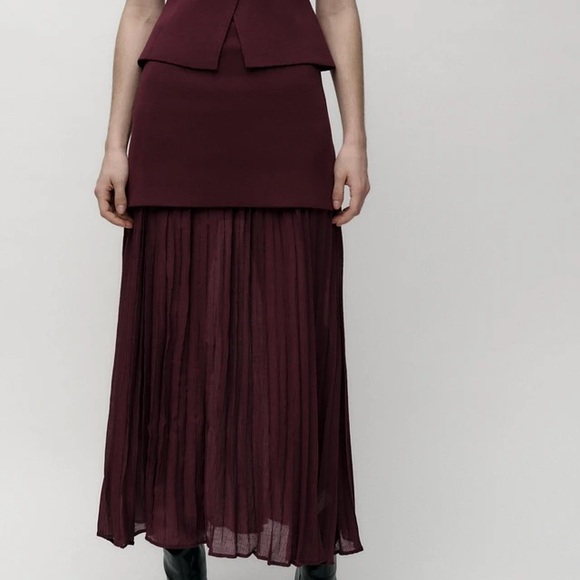 Zara SET (top & bottom) - Picture 3 of 5